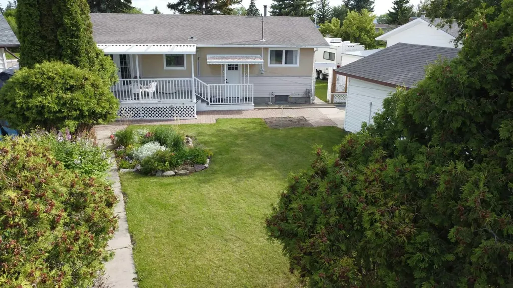 606 6 Avenue W Hanna AB T0J 1P0