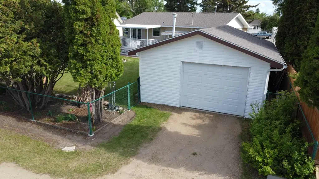606 6 Avenue W Hanna AB T0J 1P0