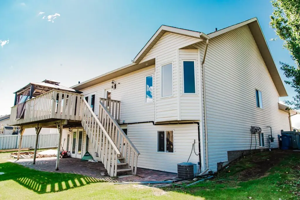 12721 89 Street Grande Prairie AB T8X8C6