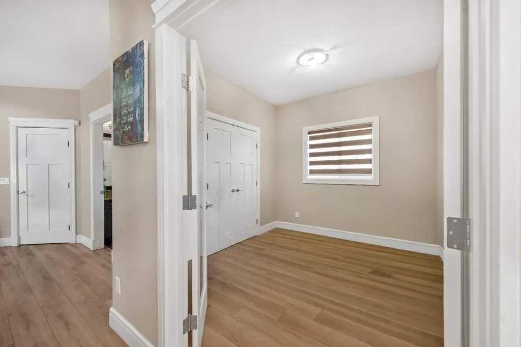 30 Saddlelake View NE Calgary AB T3J 0R6