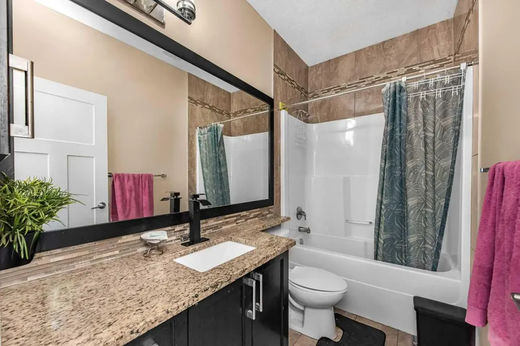 30 Saddlelake View NE Calgary AB T3J 0R6