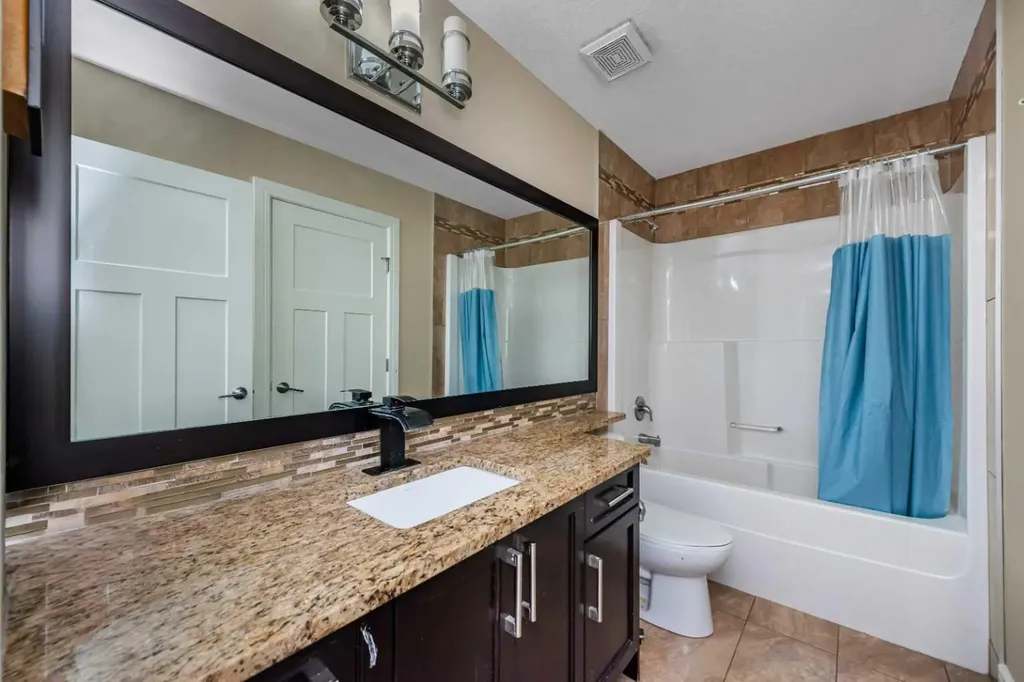 30 Saddlelake View NE Calgary AB T3J 0R6