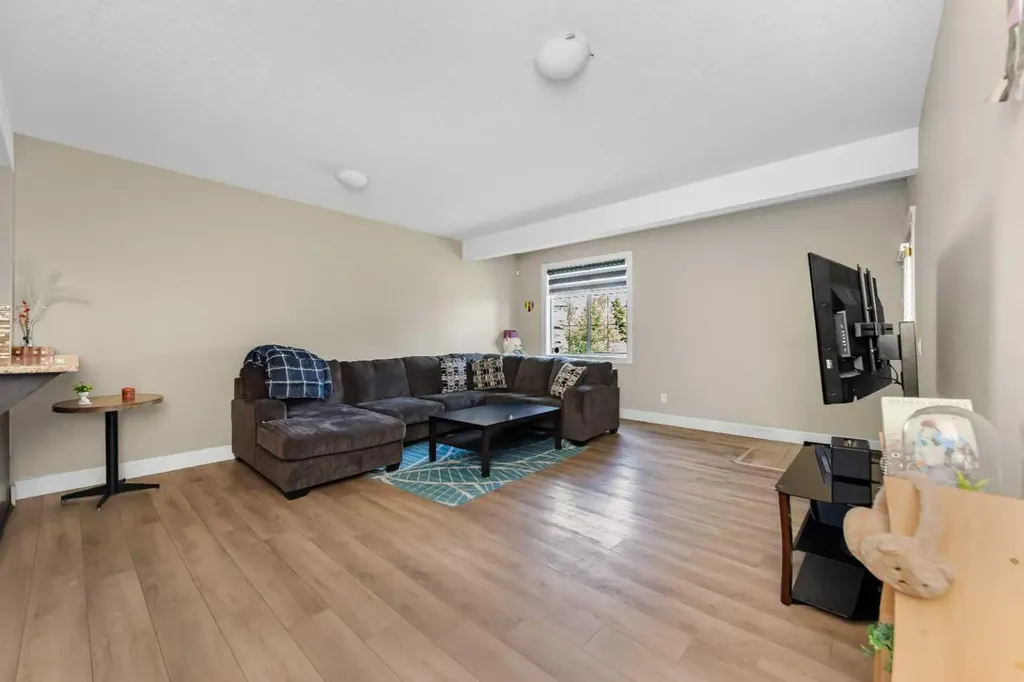 30 Saddlelake View NE Calgary AB T3J 0R6