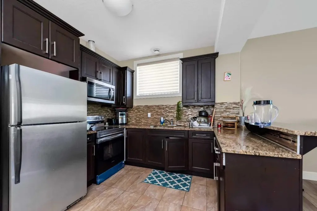 30 Saddlelake View NE Calgary AB T3J 0R6