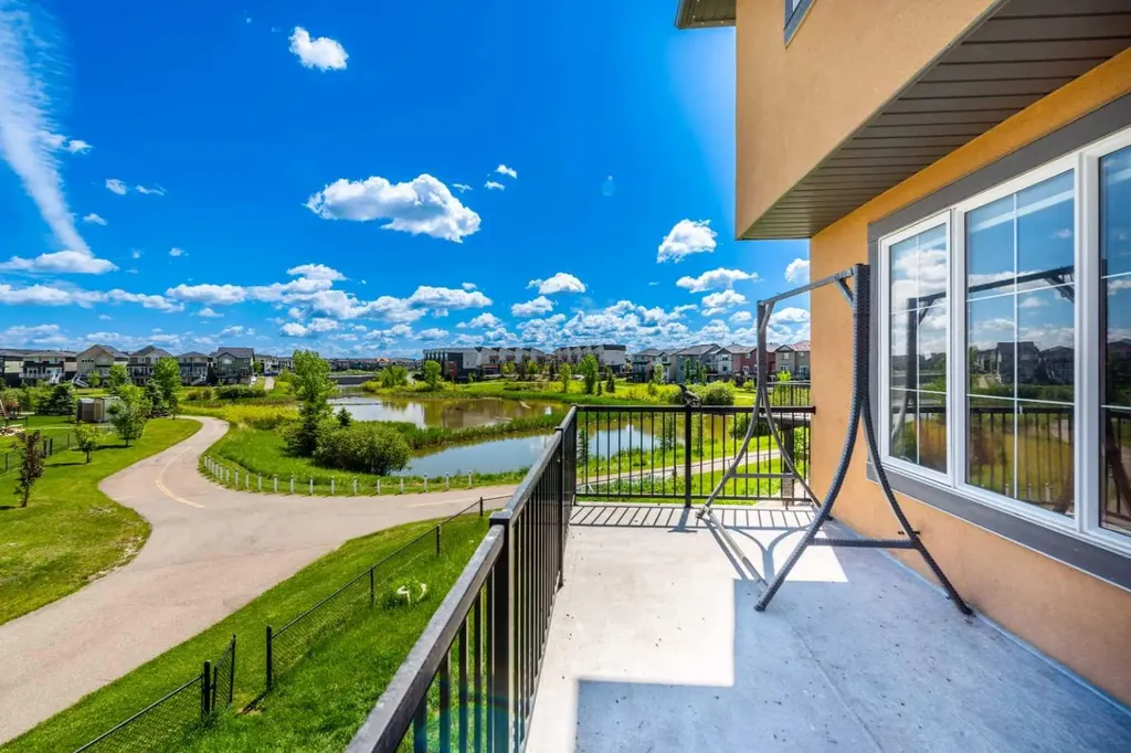 30 Saddlelake View NE Calgary AB T3J 0R6