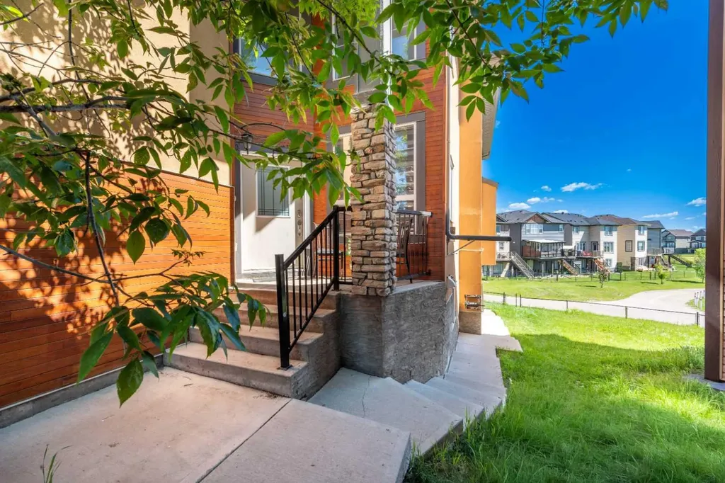 30 Saddlelake View NE Calgary AB T3J 0R6