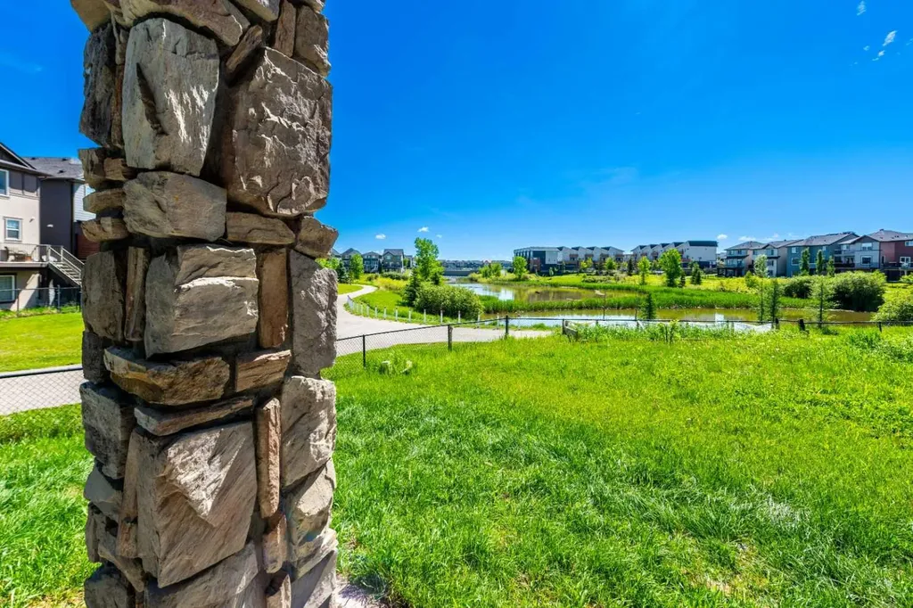30 Saddlelake View NE Calgary AB T3J 0R6