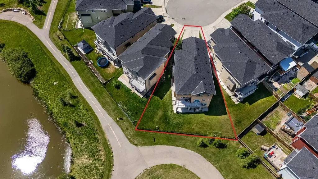 30 Saddlelake View NE Calgary AB T3J 0R6