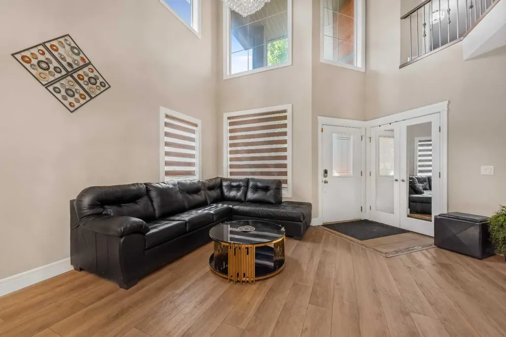 30 Saddlelake View NE Calgary AB T3J 0R6