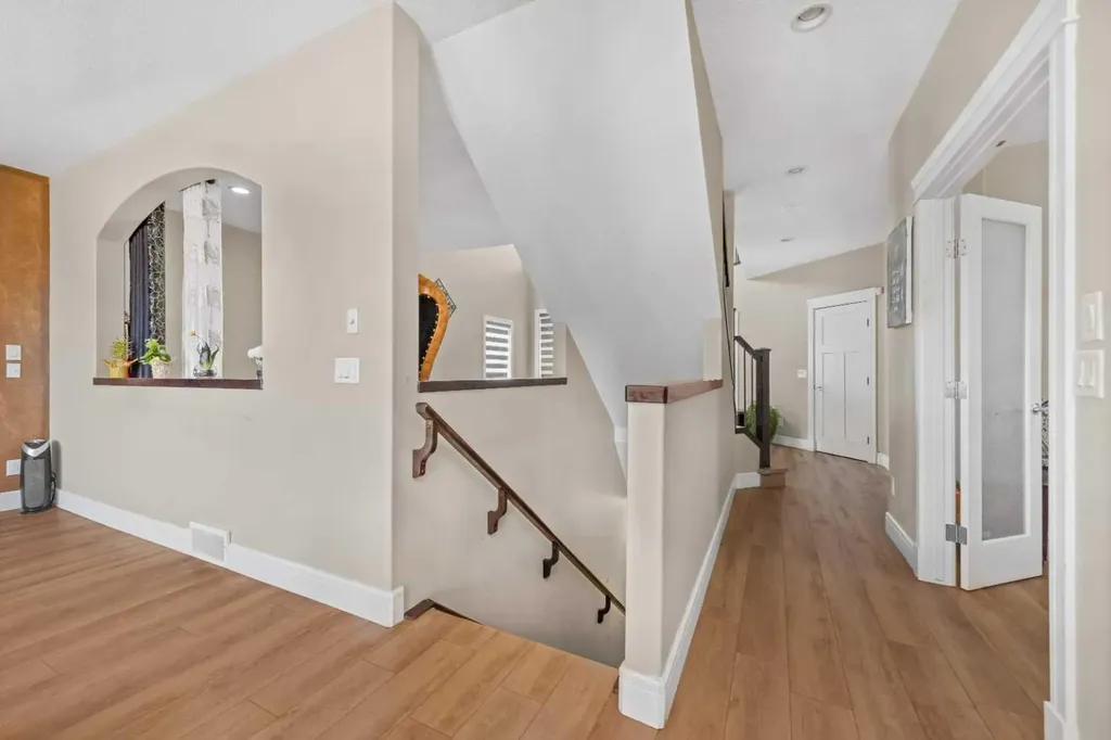 30 Saddlelake View NE Calgary AB T3J 0R6