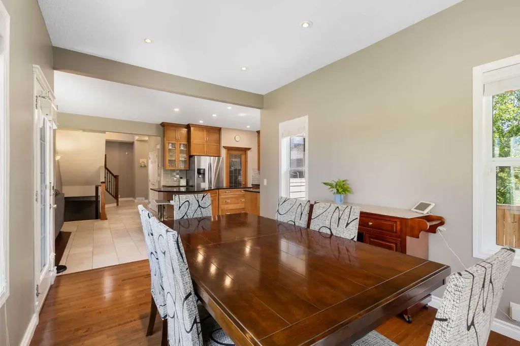226 Springbank Place SW Calgary AB T3H 3S4