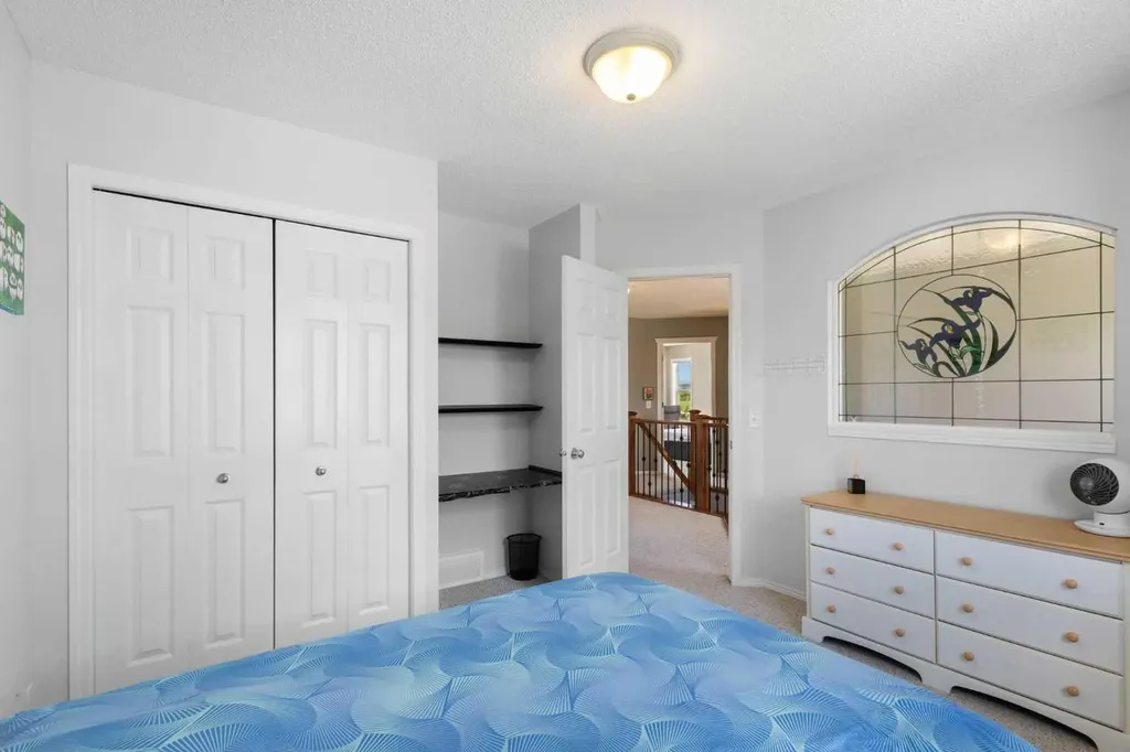 226 Springbank Place SW Calgary AB T3H 3S4