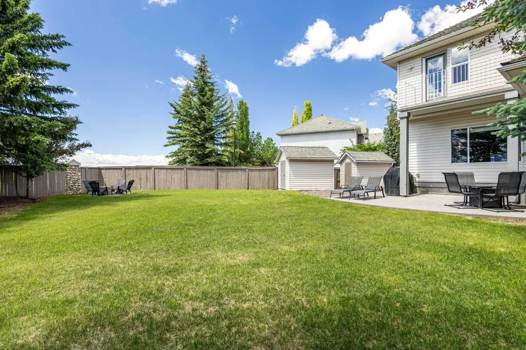 226 Springbank Place SW Calgary AB T3H 3S4