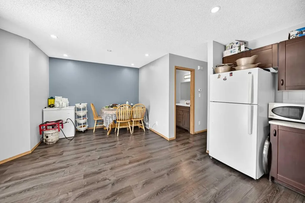 205 Hidden Hills Place NW Calgary AB T3A6E3