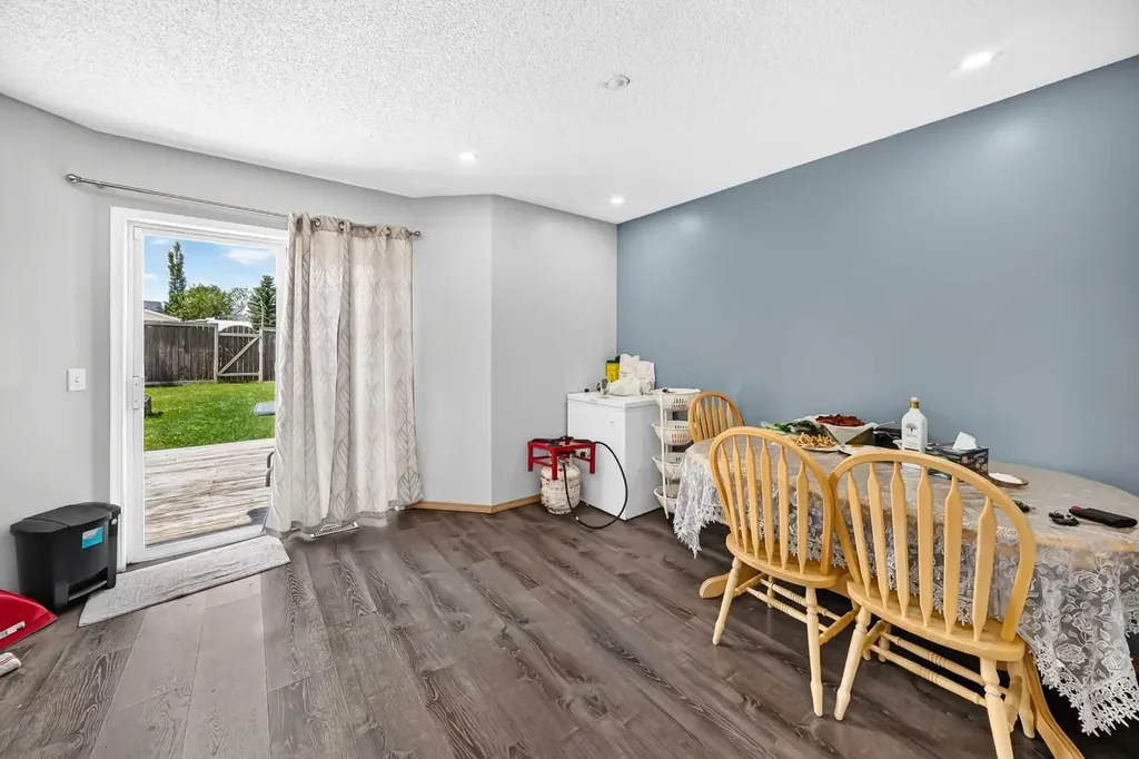 205 Hidden Hills Place NW Calgary AB T3A6E3
