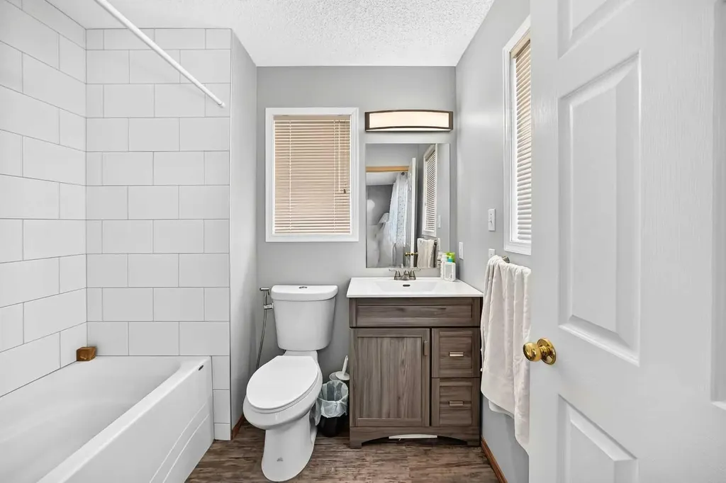 205 Hidden Hills Place NW Calgary AB T3A6E3