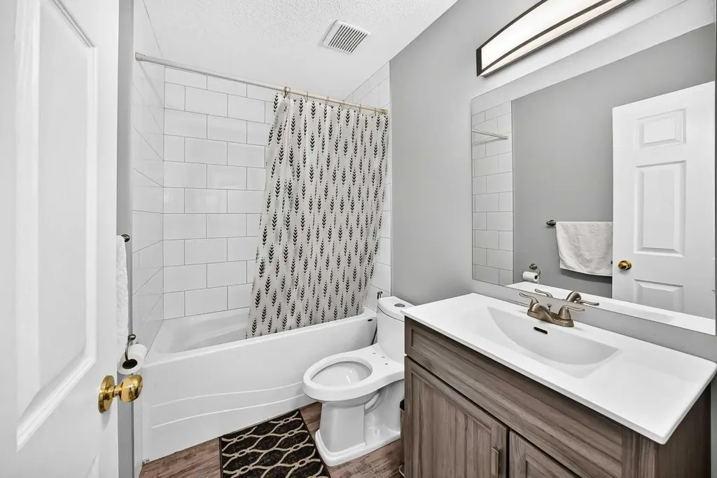 205 Hidden Hills Place NW Calgary AB T3A6E3