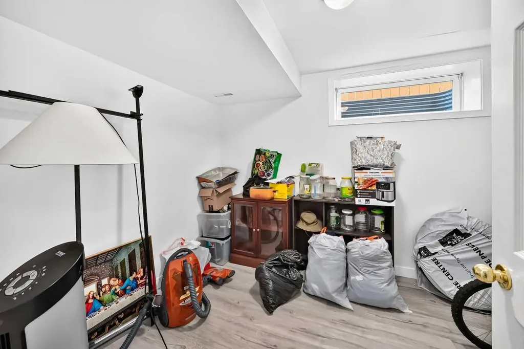 205 Hidden Hills Place NW Calgary AB T3A6E3