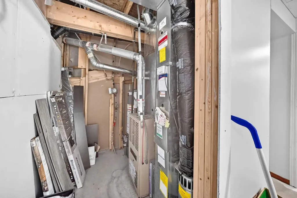 205 Hidden Hills Place NW Calgary AB T3A6E3
