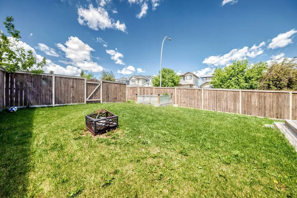 205 Hidden Hills Place NW Calgary AB T3A6E3