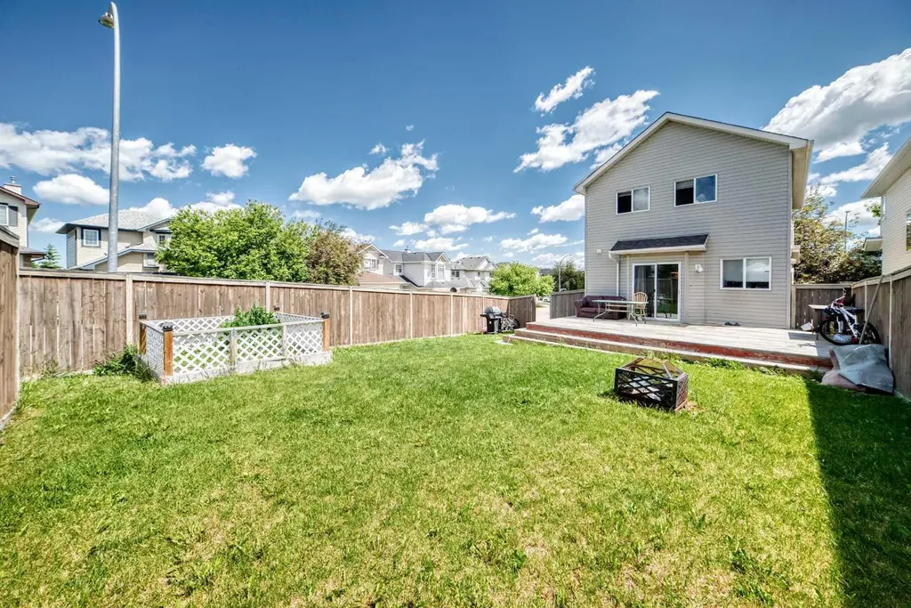 205 Hidden Hills Place NW Calgary AB T3A6E3