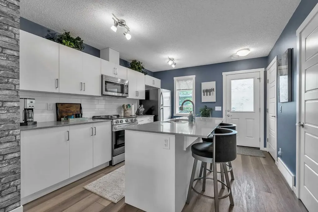 406 Cranbrook Square SE Calgary AB T3M 3K8