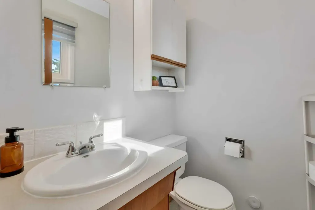 5208 58 Street Lacombe AB T4L 1K7