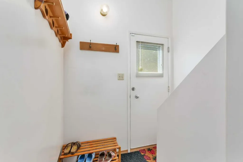 5208 58 Street Lacombe AB T4L 1K7