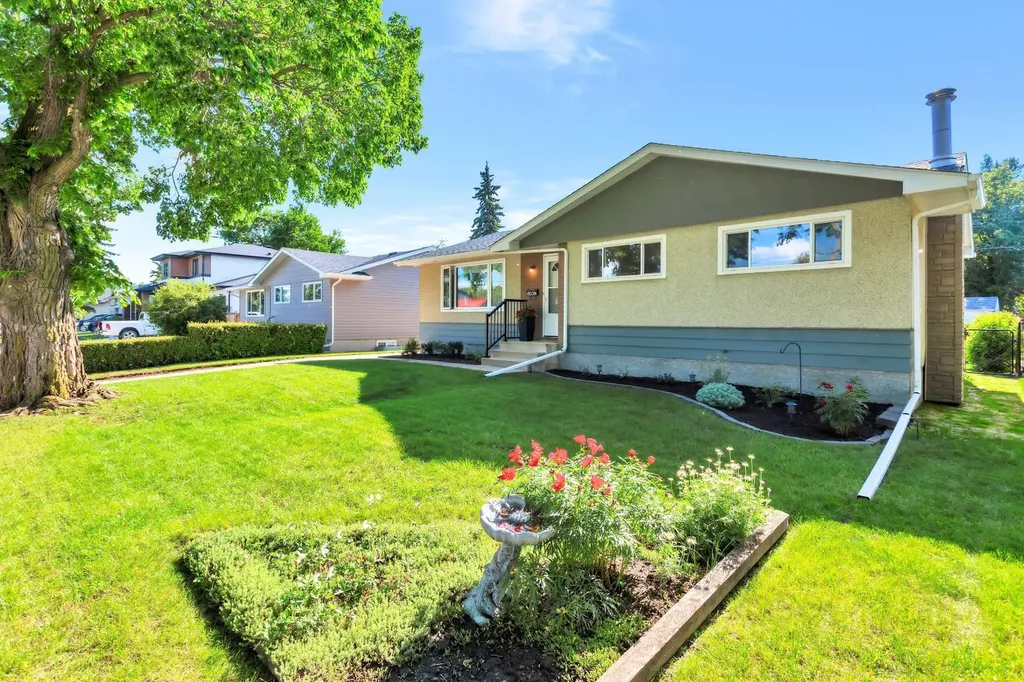 5028 58 Street Lacombe AB T4L 1K7