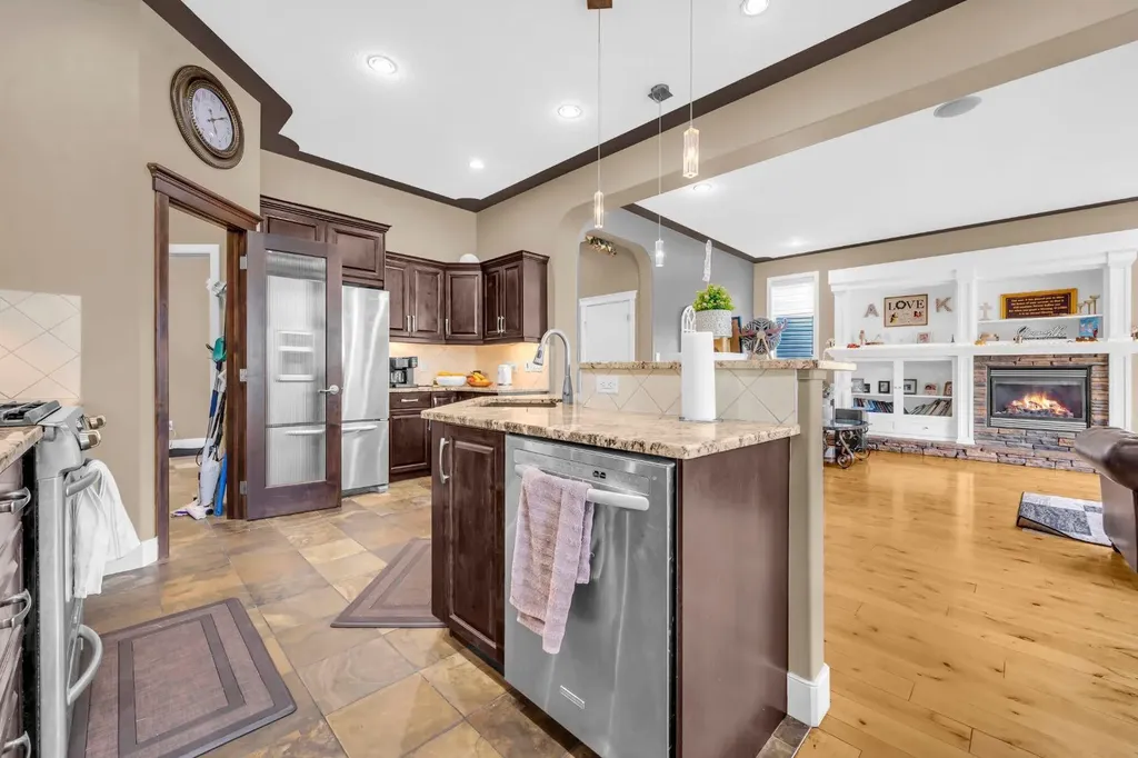 1182 Kingston Crescent SE Airdrie AB T4A0E9