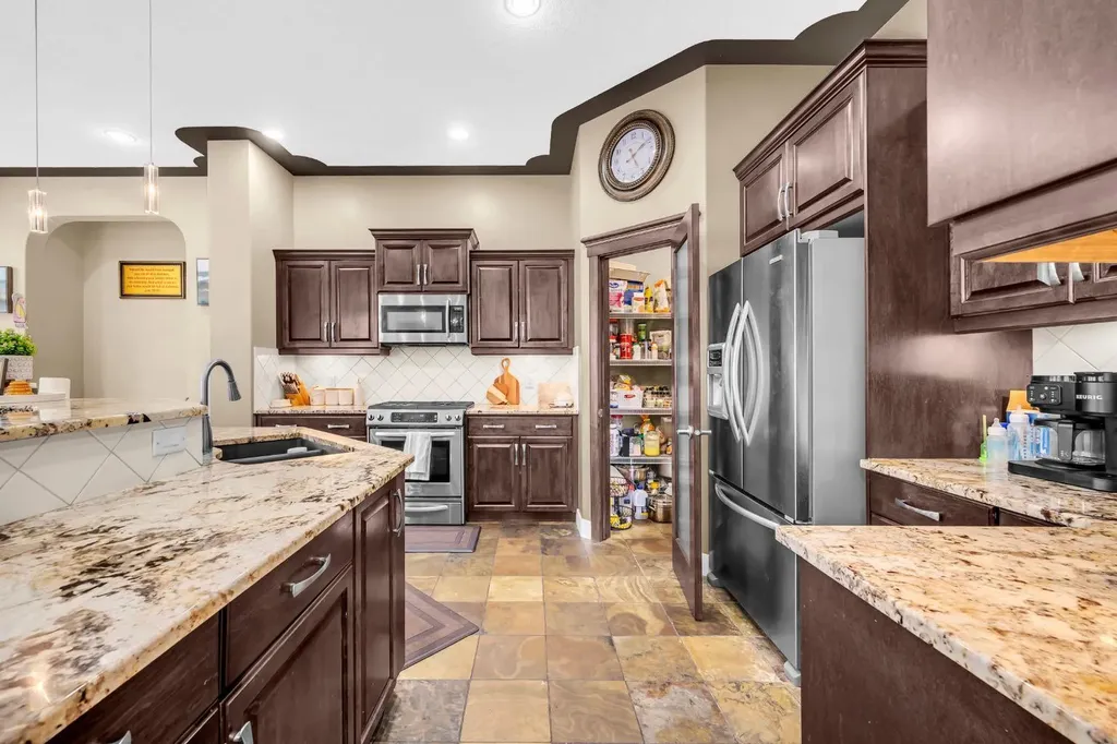 1182 Kingston Crescent SE Airdrie AB T4A0E9