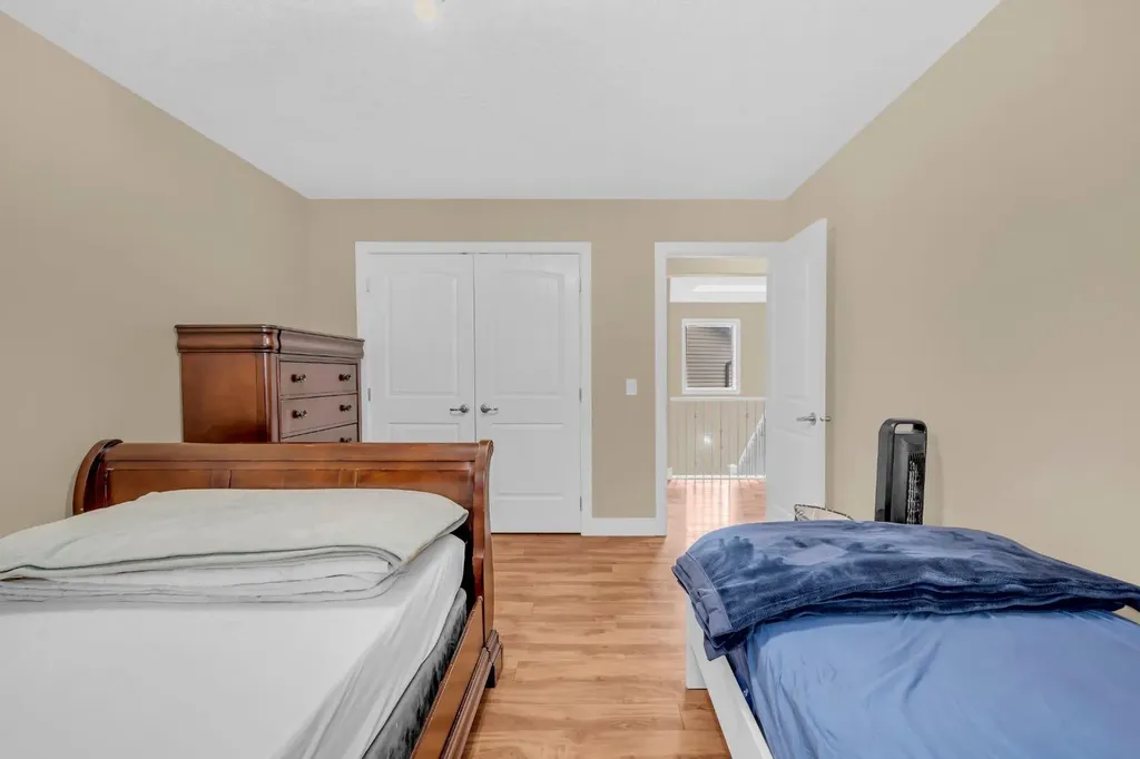 1182 Kingston Crescent SE Airdrie AB T4A0E9
