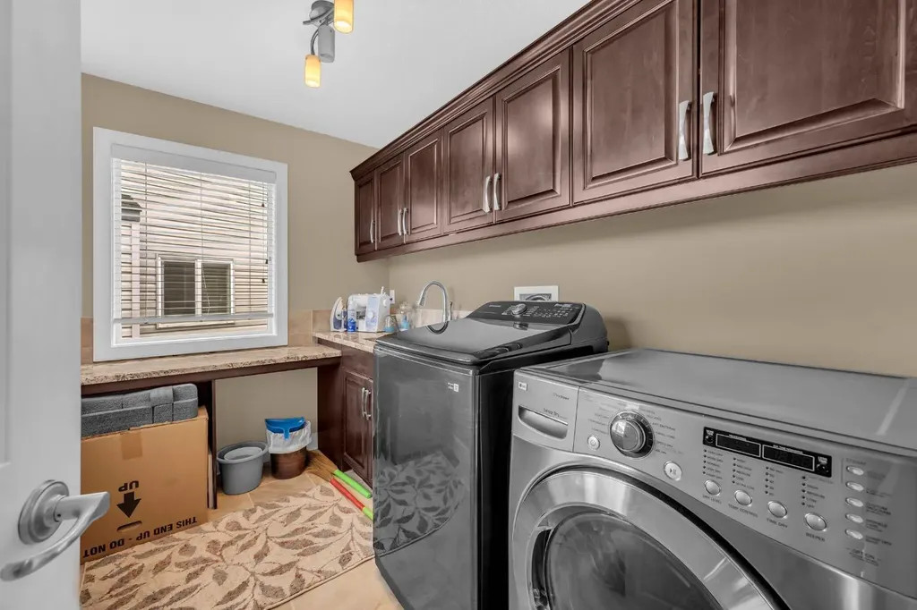 1182 Kingston Crescent SE Airdrie AB T4A0E9