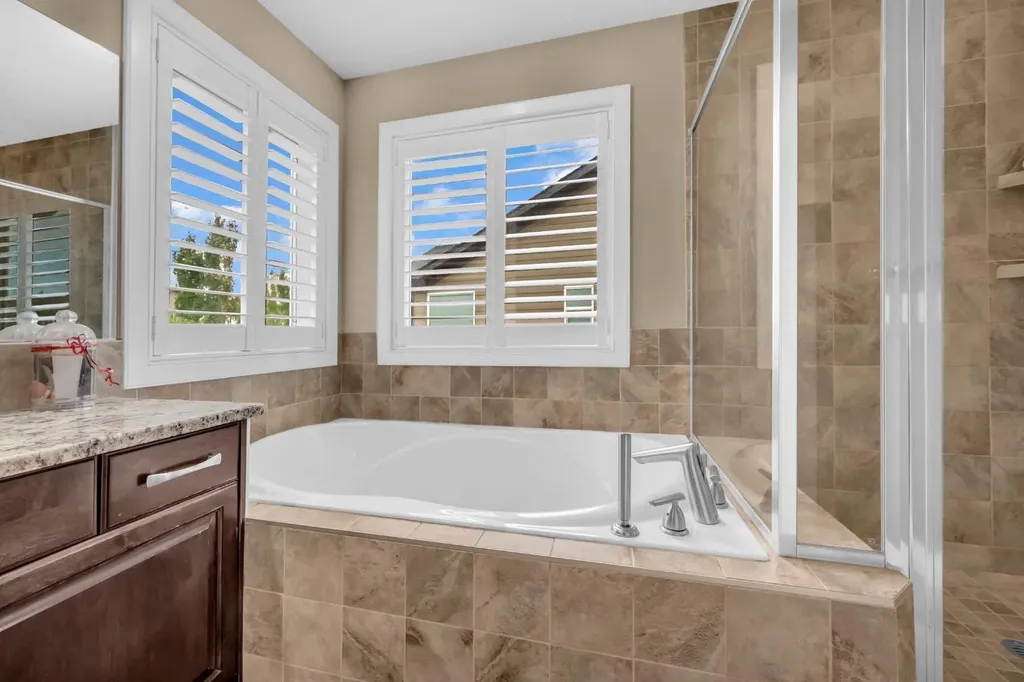 1182 Kingston Crescent SE Airdrie AB T4A0E9