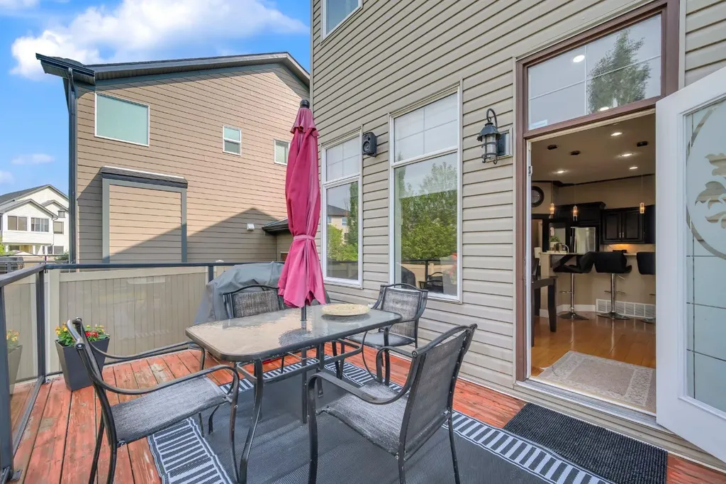 1182 Kingston Crescent SE Airdrie AB T4A0E9