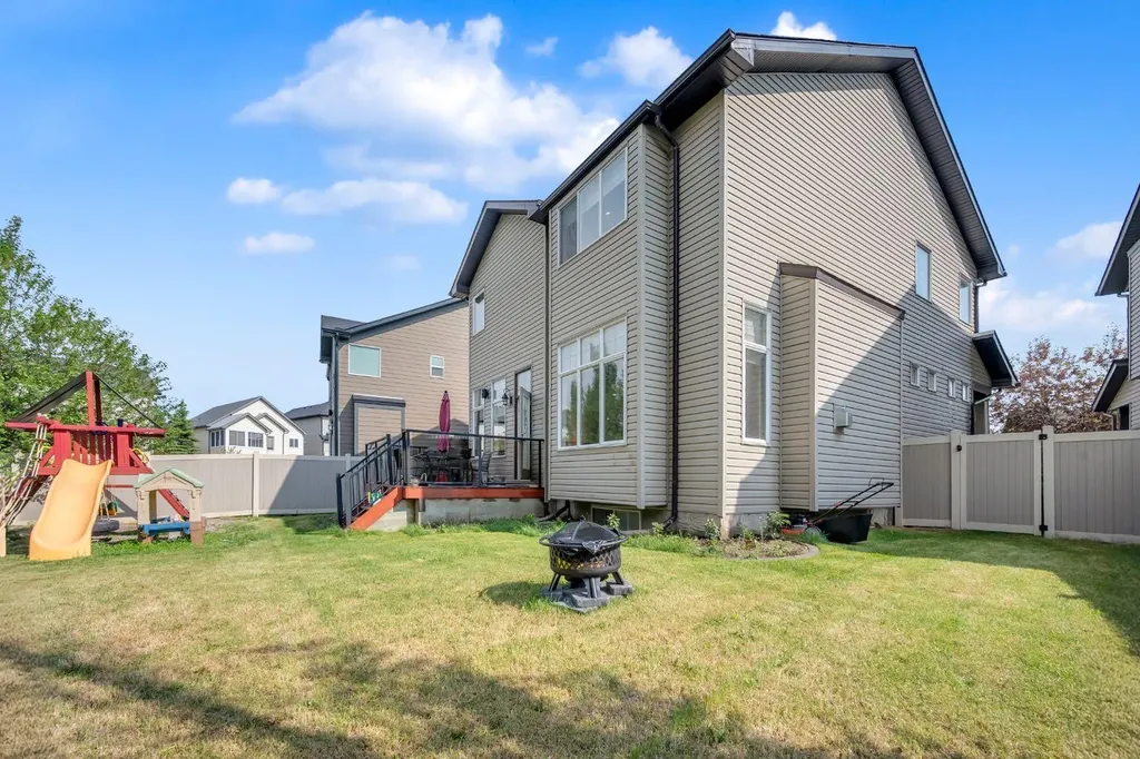 1182 Kingston Crescent SE Airdrie AB T4A0E9
