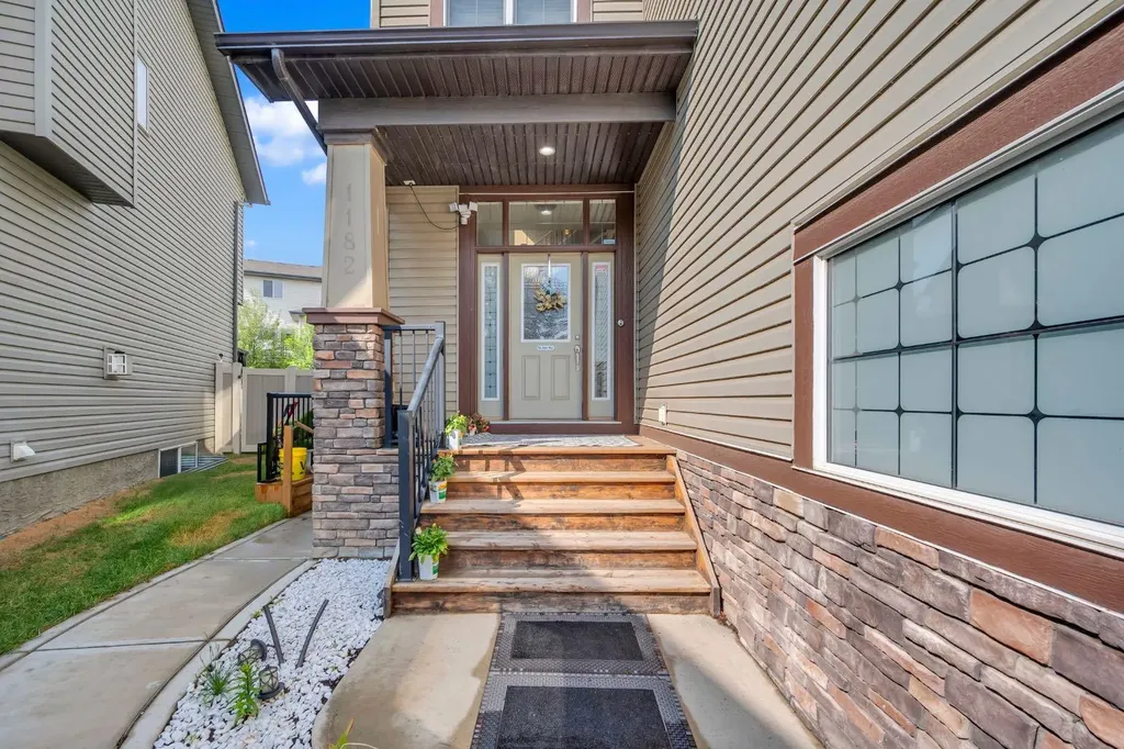 1182 Kingston Crescent SE Airdrie AB T4A0E9