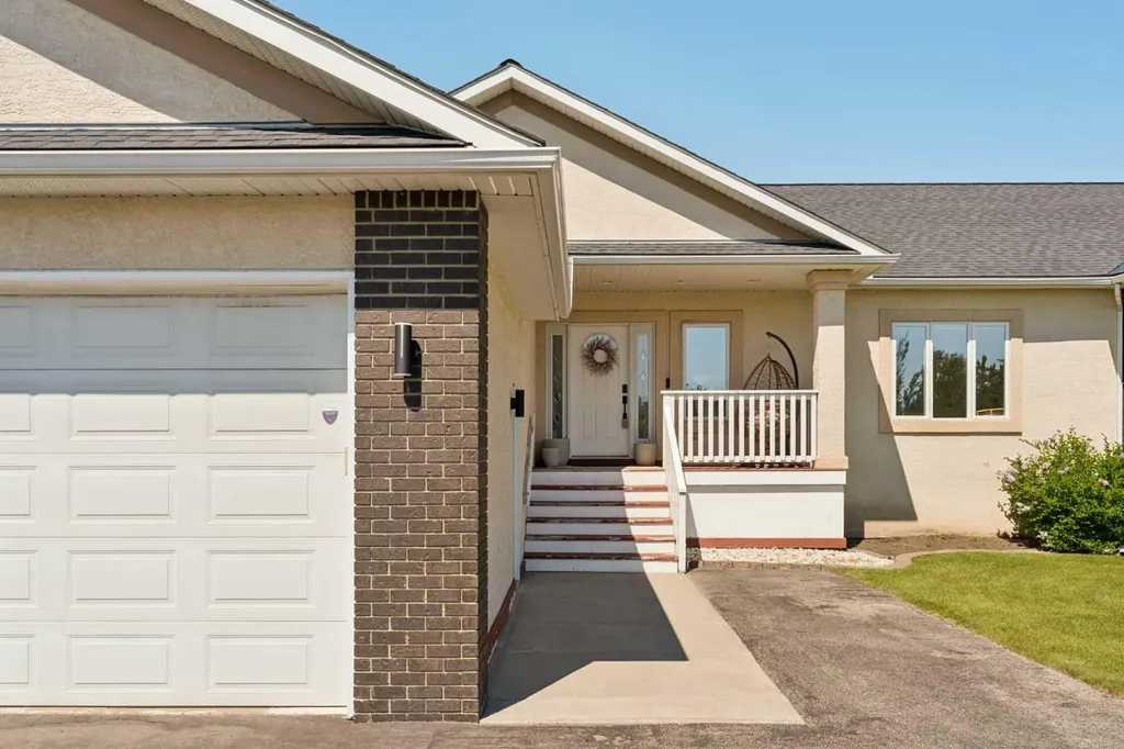 52 Silvertip Drive Rural Foothills County AB T1V1Z2