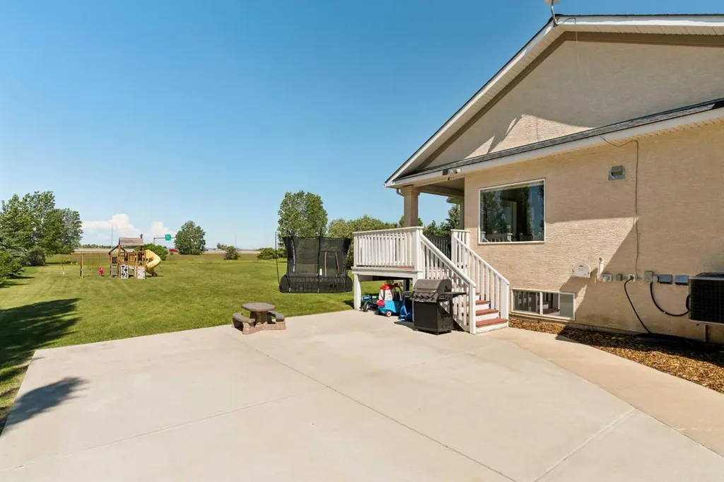 52 Silvertip Drive Rural Foothills County AB T1V1Z2