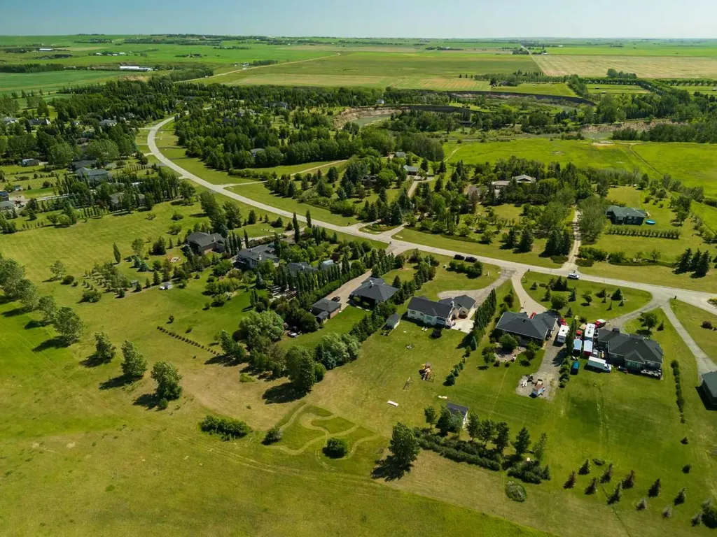 52 Silvertip Drive Rural Foothills County AB T1V1Z2