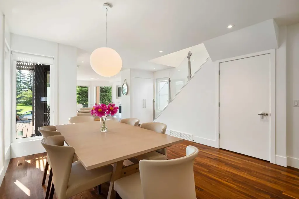 3610 4 Street SW Calgary AB T2S 1V2
