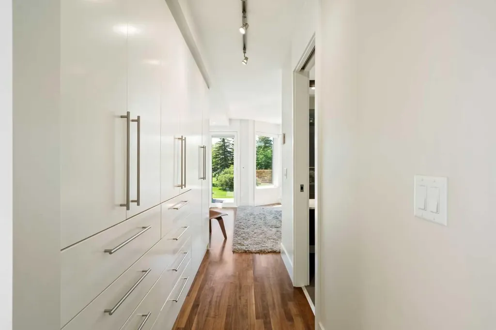 3610 4 Street SW Calgary AB T2S 1V2