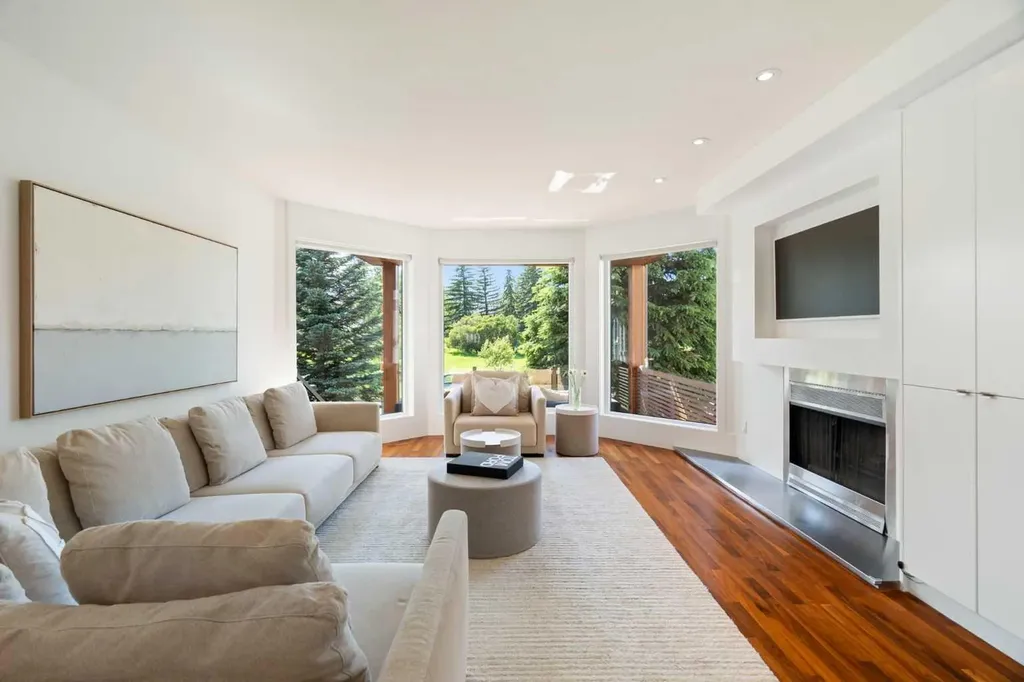 3610 4 Street SW Calgary AB T2S 1V2
