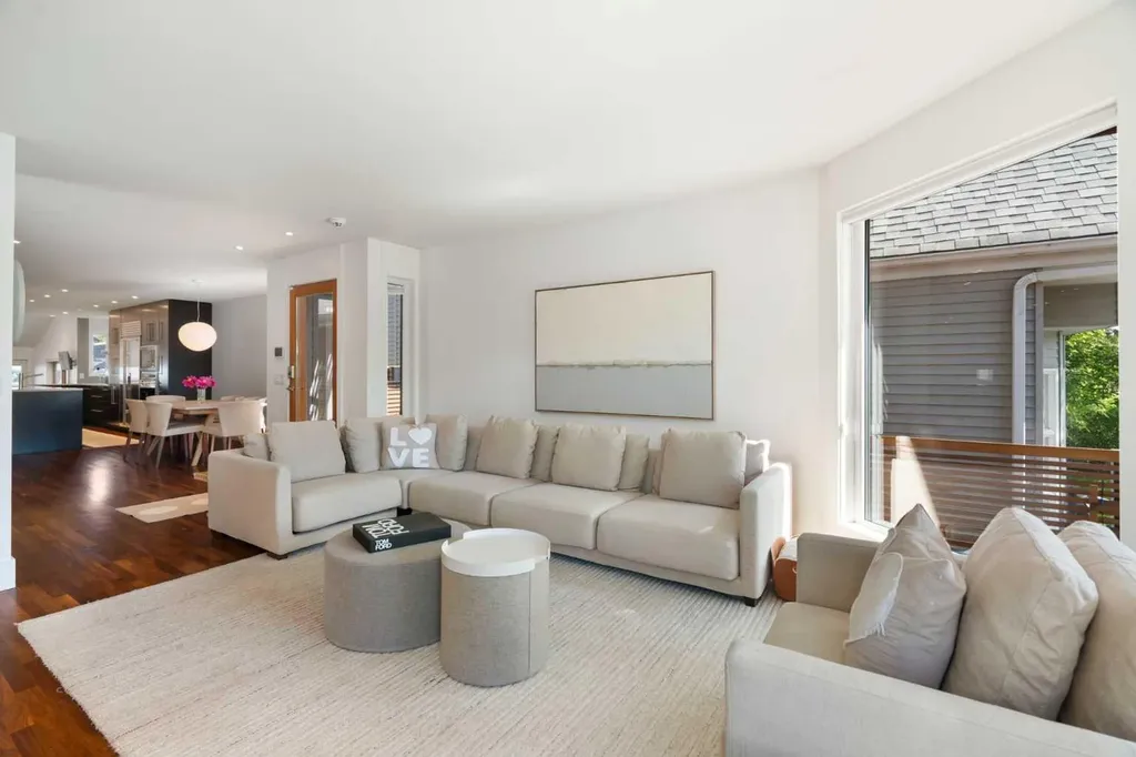 3610 4 Street SW Calgary AB T2S 1V2