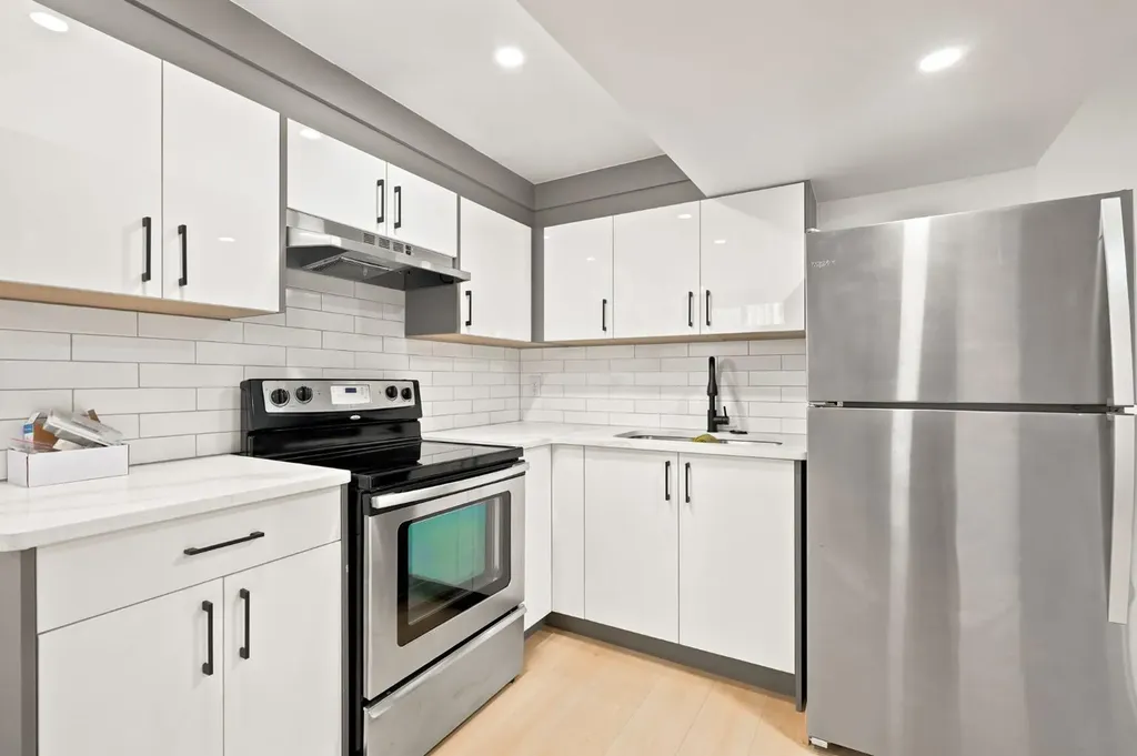 19 Mardale Crescent NE Calgary AB T2A 3V4