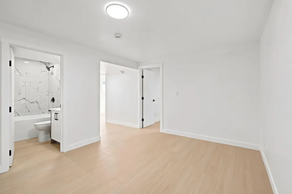 19 Mardale Crescent NE Calgary AB T2A 3V4