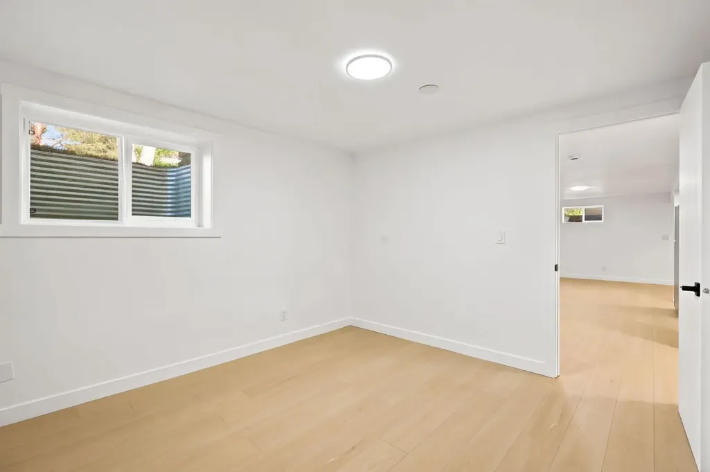19 Mardale Crescent NE Calgary AB T2A 3V4