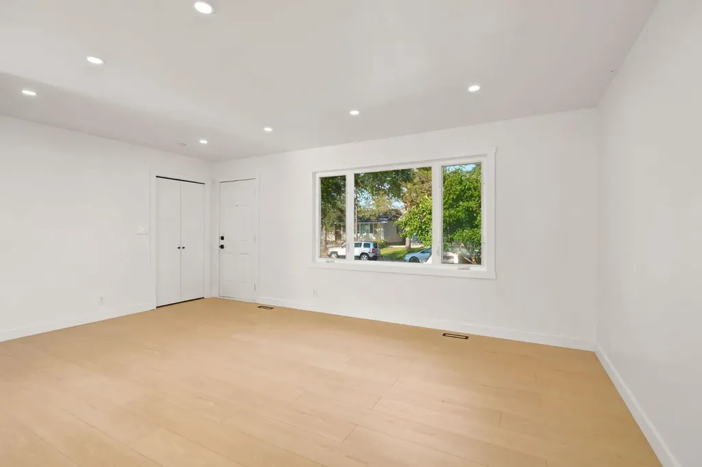 19 Mardale Crescent NE Calgary AB T2A 3V4
