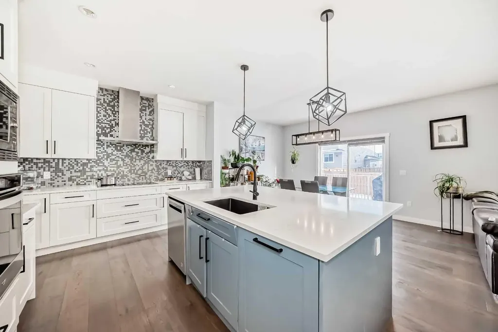 2 Chelsea Bay Chestermere AB T1x 1Z3
