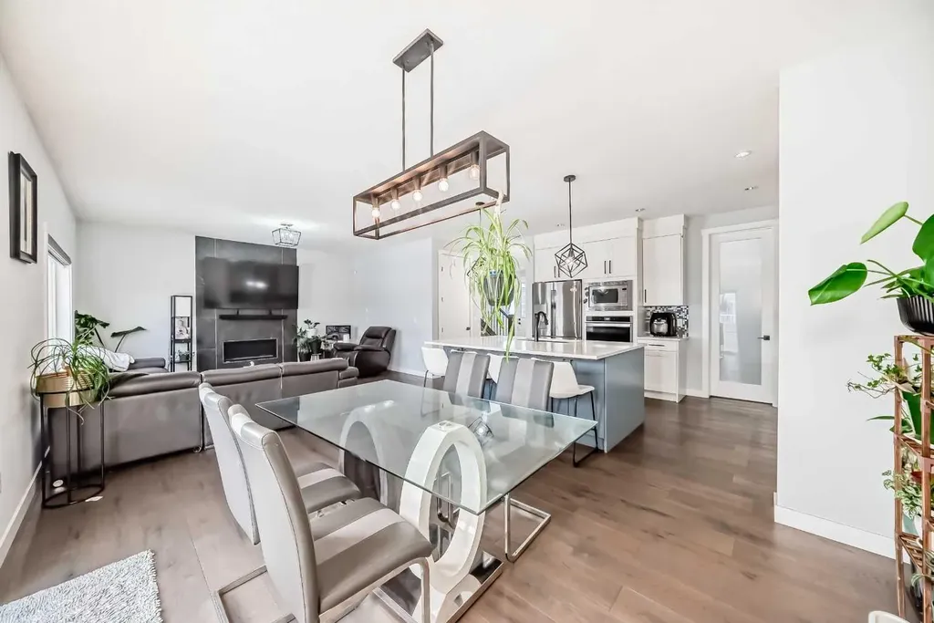 2 Chelsea Bay Chestermere AB T1x 1Z3
